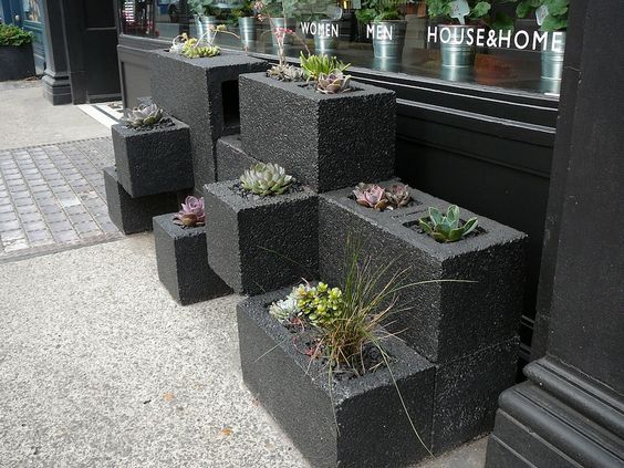 Blocchi Di Cemento Fioriti Idee Per Decorare Il Giardino