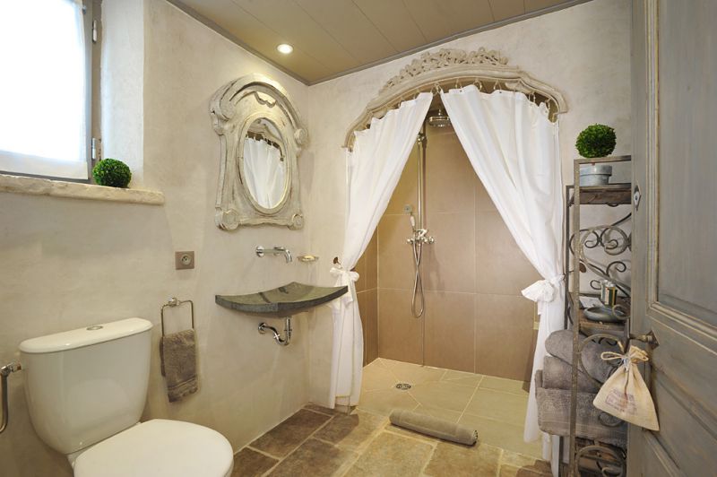 Accessori Provenzali Per Bagno.Il Bagno In Stile Provenzale 15 Splendide Idee Per Ispirarvi